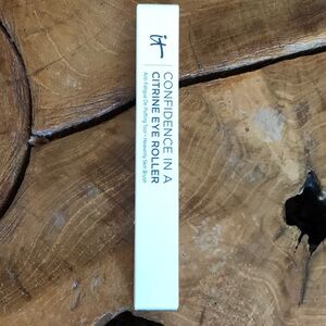 IT Cosmetics Confidence in a Citrine Roller